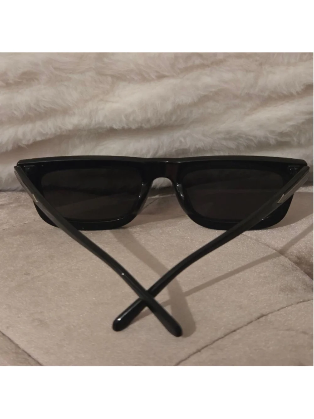 Women's Caddis Black reflective Square Sunglasses with Case